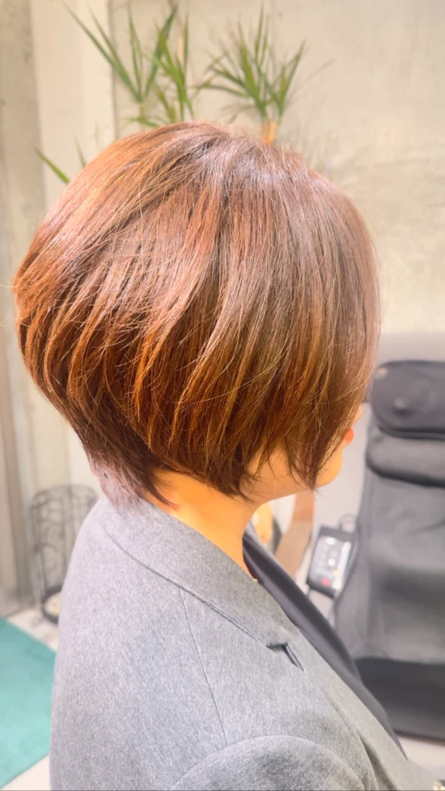 #dudeyokohama 

#ヘアカタログ

ショートスタイルのご紹介🪮
クセを活かしたカットです✂️💇‍♀️

#個人サロン
#1人サロン
#Dude☺︎Yokohama
#DudeYokohama 
#横浜西口プライベートサロン 
#横浜西口美容室
#横浜西口ショートボブ
#白髪染め
#ショートヘアー
#ショートスタイル　
#似合うショートヘア　
#じっくりとお話聴きます 
#english
#艶やかな白髪染め
#メンズショート髪型 
#ツーブロックヘア 
#ヘアカタログ 
#ヘアースタイル 
#大人ショート 
#プライベートサロン
#フェードカット 
#30代ヘアースタイル
#40代ヘアースタイル
#50代ヘアースタイル
#60代ヘアスタイル
#70代ヘアースタイル
