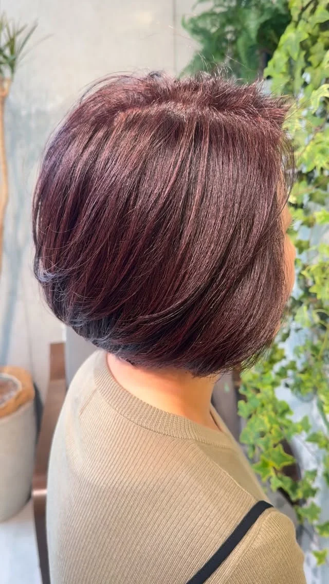 Dude☻yokohama
#つややかなおとなじょせいからー

すっきりしたスタイルにグレーヘアをカバーして艶のあるカラーに仕上げております。
お話しして進めさせていただいきました✨✨🤩

#お気軽にご相談ください 

#個人サロン
#1人サロン
#Dude☺︎Yokohama
#DudeYokohama 
#横浜西口プライベートサロン 
#横浜西口美容室
#横浜西口ショートボブ
#白髪染め
#ショートヘアー
#ショートスタイル　
#似合うショートヘア　
#じっくりとお話聴きます 
#english
#艶やかな白髪染め
#メンズショート髪型 
#ツーブロックヘア 
#ヘアカタログ 
#ヘアースタイル 
#大人ショート 
#プライベートサロン
#フェードカット 
#30代ヘアースタイル
#40代ヘアースタイル
#50代ヘアースタイル
#60代ヘアスタイル
#70代ヘアースタイル
#ヴィラロドラ 
#VillaLodola