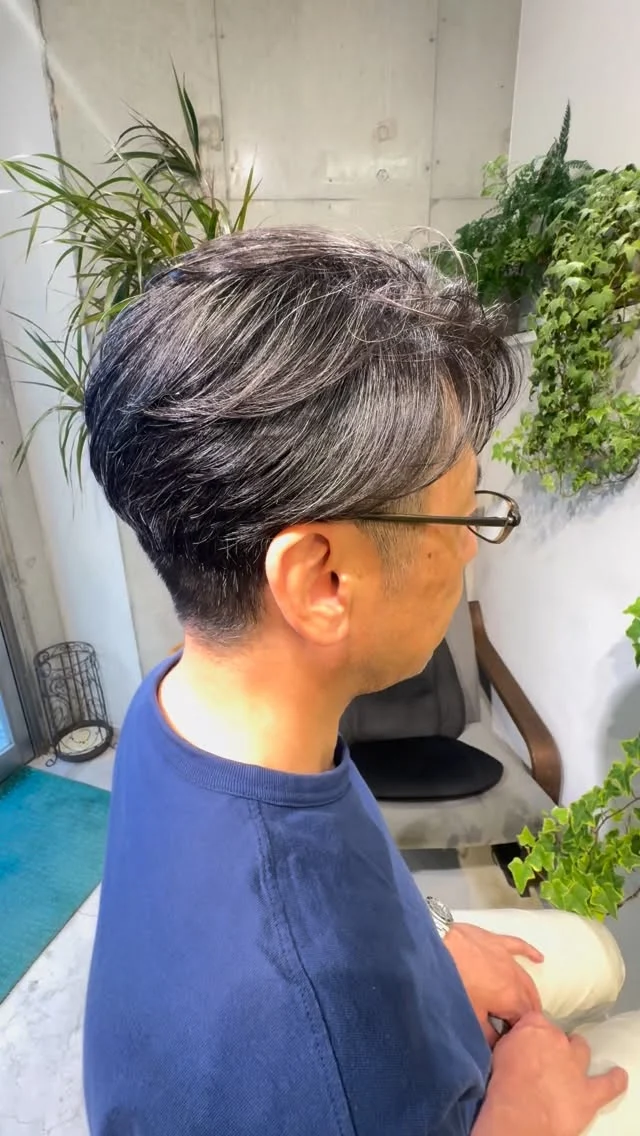 #50代ヘアースタイル 

大人男性👨のヘアースタイル✂️
綺麗めでカッコよくな感じに...
なりたい像を伺いながら創って行ってます✂️

お気軽にご連絡ください。
LINE/メール/電話🤙

#Dude  #横浜駅西口美容室  #プライベートサロン
#DudeYokohama  #hairsalon #ショートカット得意サロン #englishok #メンズショート髪型 #ツーブロックヘア #ヘアカタログ #ヘアースタイル #大人ショート #メンズ刈り上げ #fadecut #フェードカット
#30代ヘアースタイル
#40代ヘアースタイル
#50代ヘアースタイル
#60代ヘアスタイル
#70代ヘアースタイル