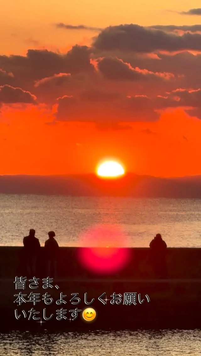 #Dude☺︎Yokohama

2026はじましましたね✨👏
今年も自己改革しながら
皆様をよりよいステージに導く
お手伝いをして参りまーす✨✨

本年もよろしくお願いいたします。

#40代ヘアースタイル #50代ヘアースタイル #60代ヘアスタイル 

#個人サロン
#1人サロン
#Dude☺︎Yokohama
#DudeYokohama 
#横浜西口プライベートサロン 
#横浜西口美容室
#横浜西口ショートボブ
#白髪染め
#ショートヘアー
#ショートスタイル　
#似合うショートヘア　
#じっくりとお話聴きます 
#english
#艶やかな白髪染め
#メンズショート髪型 
#ツーブロックヘア 
#ヘアカタログ 
#ヘアースタイル 
#大人ショート 
#プライベートサロン
#フェードカット 
#30代ヘアースタイル
#40代ヘアースタイル
#50代ヘアースタイル
#60代ヘアスタイル
#70代ヘアースタイル
#ヴィラロドラ 
#VillaLodola